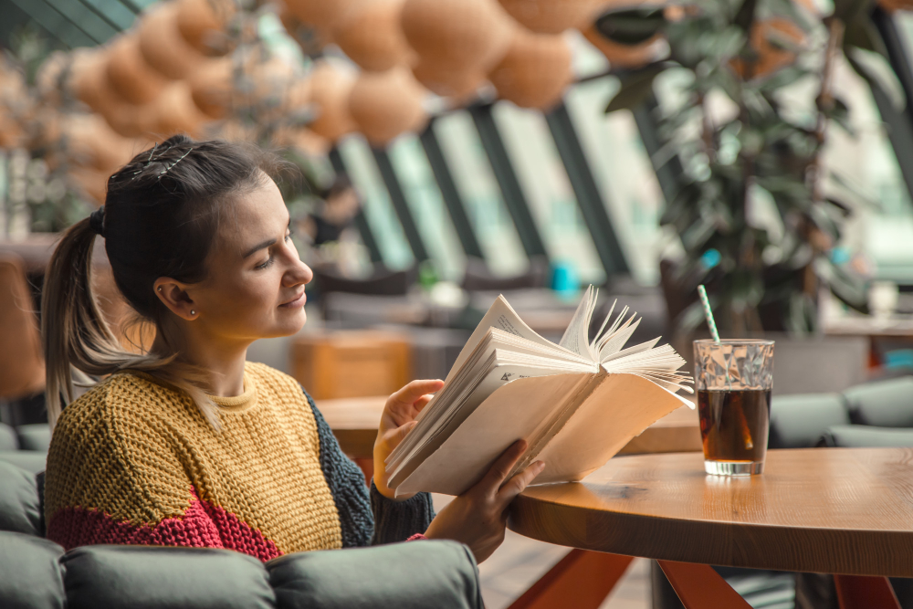 Self Publishing vs Traditional Publishing in India: Which is Better for Authors?